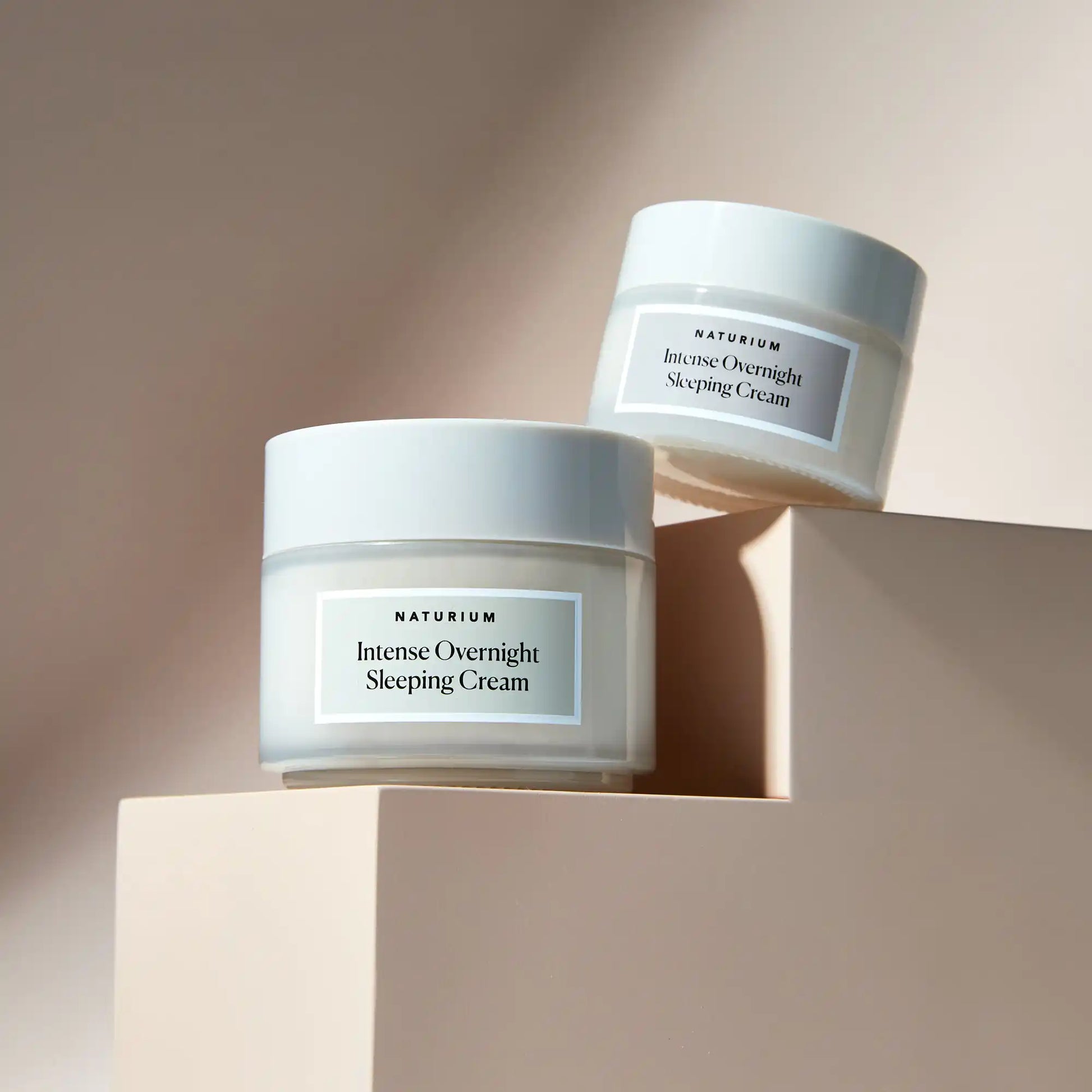 intense-overnight-sleeping-cream-jumbo-m2 11_18_2021_Naturium0552-crop.webp