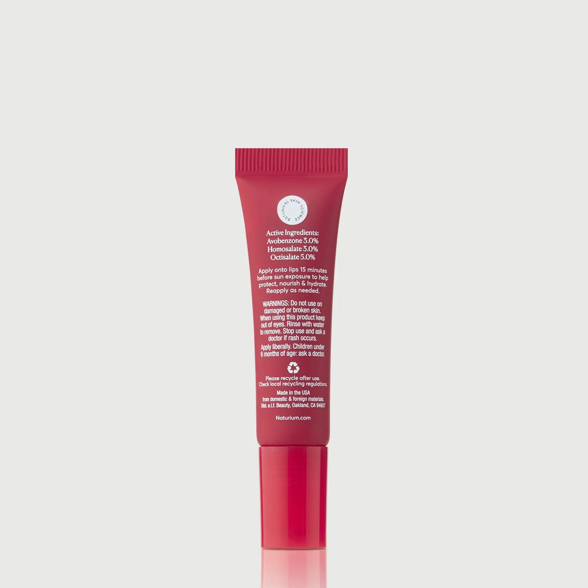 phyto-glow-lip-balm-spf-45-oasis-u2 NATR-10125_PhytoGlow_SPF_Oasis_primary_capon_back_bonebkgd_1.webp